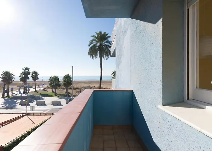 Apartamento En 1Era Linea Mar Con Terraza De 25M2