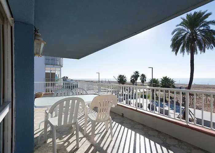 Apartamento En 1Era Linea Mar Con Terraza De 25M2