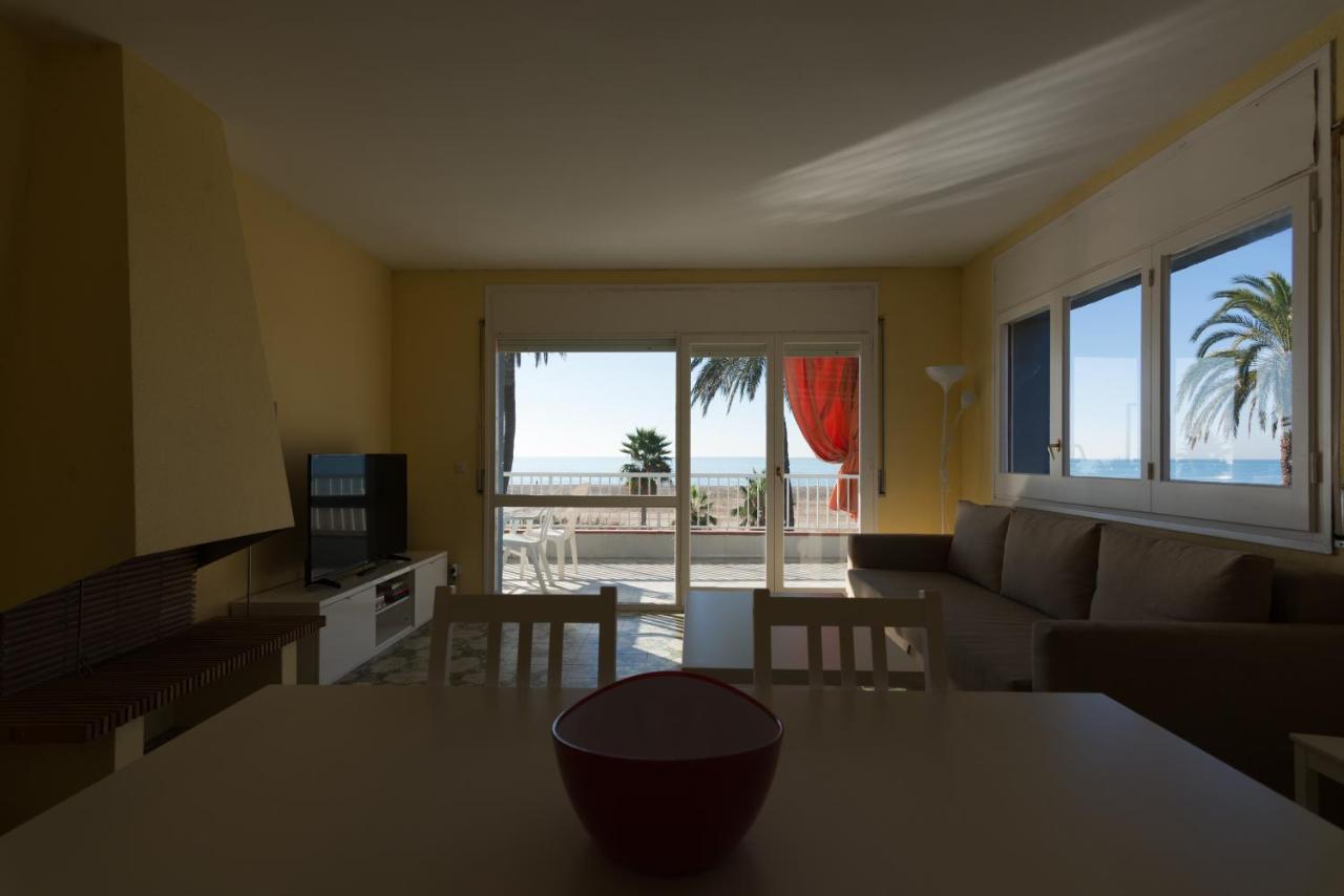 En 1era Linea Mar Con Terraza De 25m2 Castelldefels