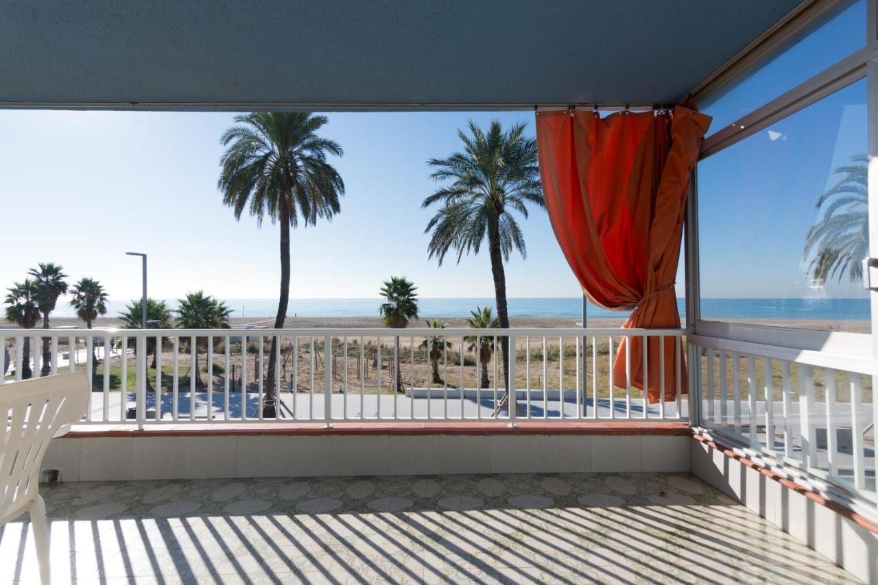En 1era Linea Mar Con Terraza De 25m2 * Castelldefels