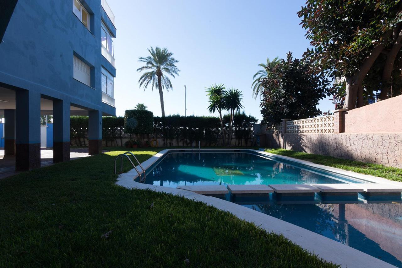 Apartment En 1era Linea Mar Con Terraza De 25m2 Castelldefels